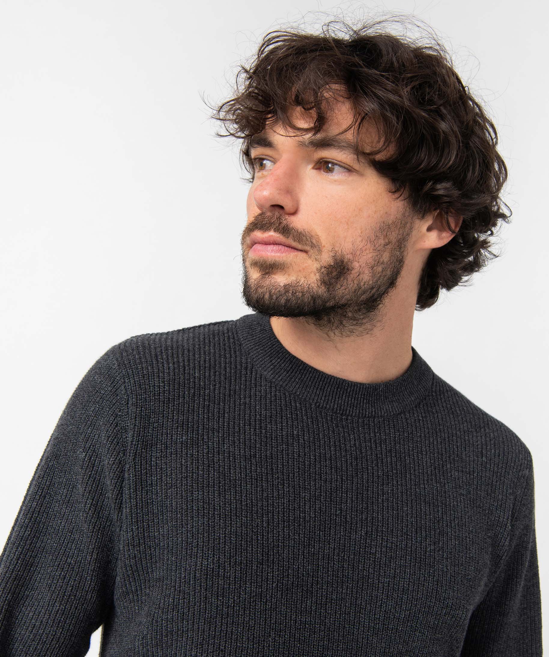 Pull homme en maille unie gris fonce | GEMO