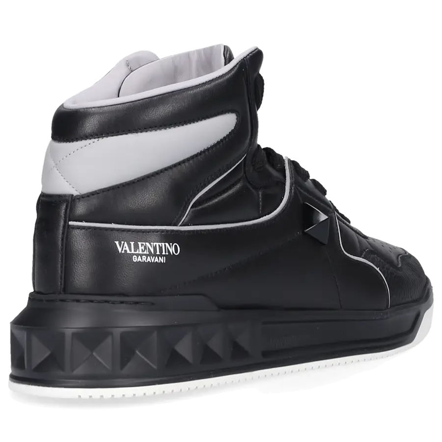 Valentino Garavani - Sneaker high ONE STUD Nappaleder - schwarz