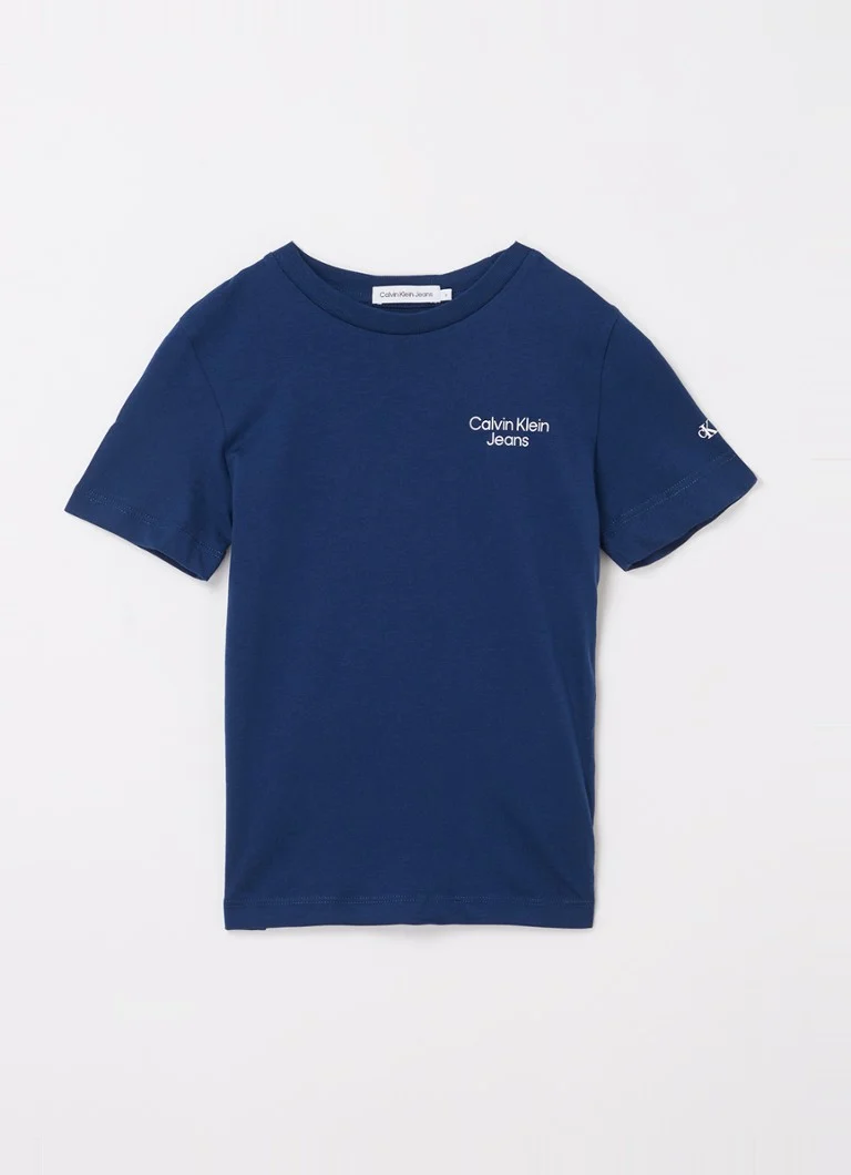 Camiseta Calvin Klein com logotipo