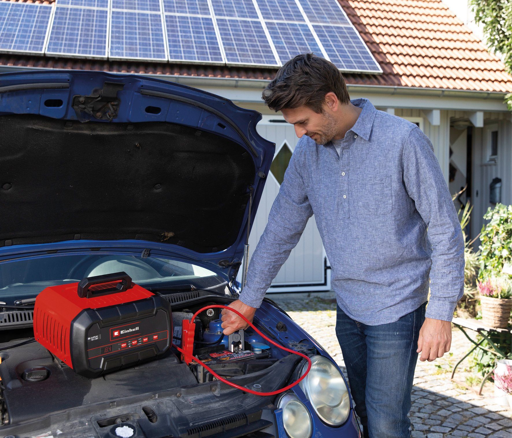 Einhell CE-BC 30 M Autobatterie-Ladegerät (30000 mA, 3-30 A, 12-24 V)