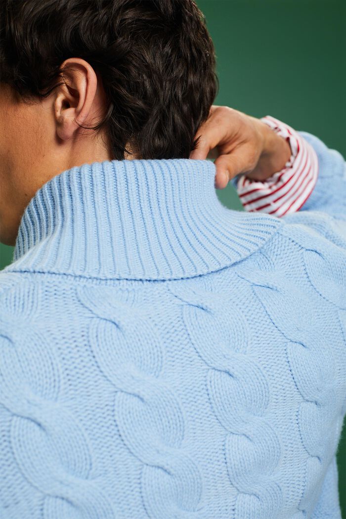 Zopfstrickpullover aus Wolle mit Schalkragen