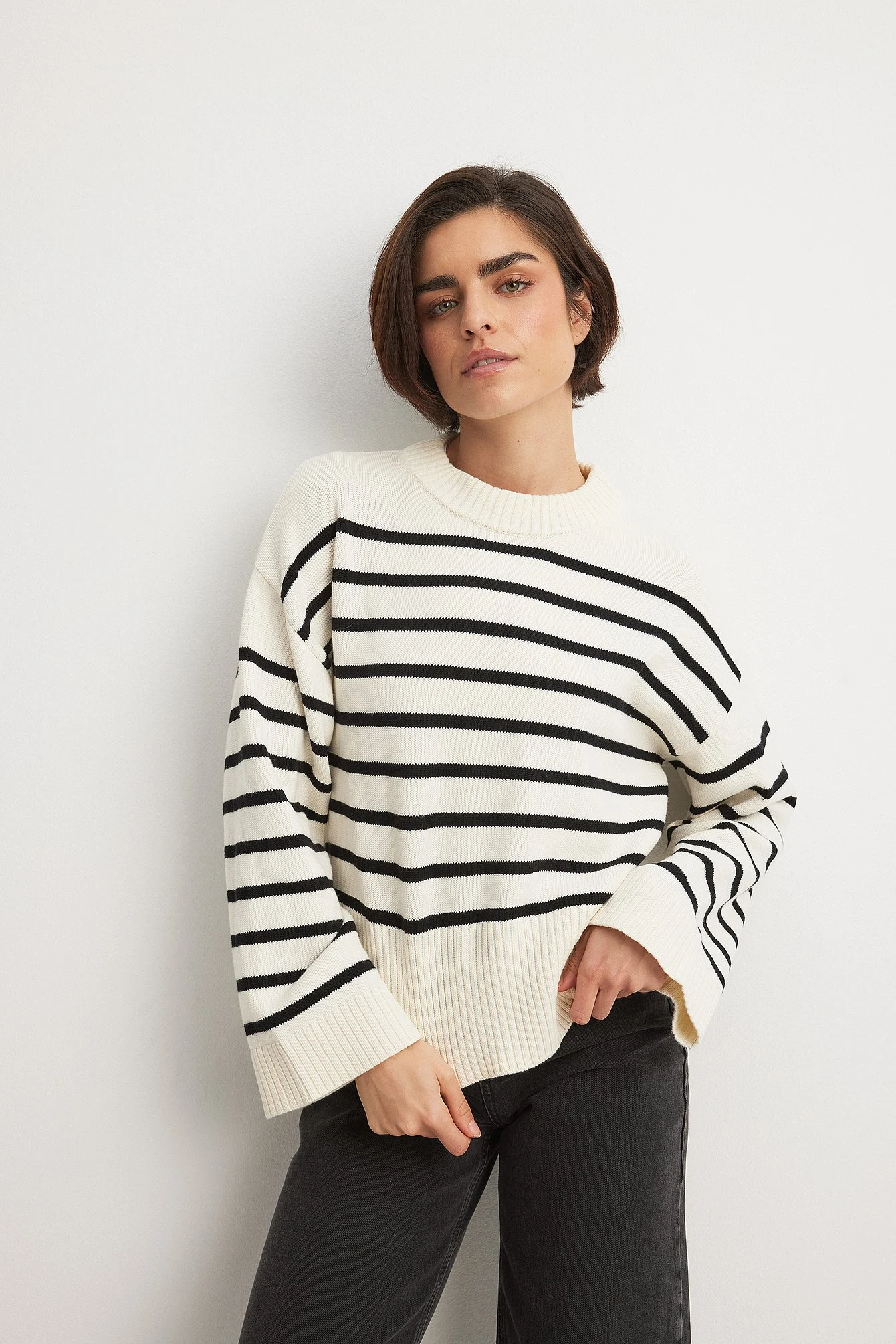 Gestreifter Oversize-Strickpullover