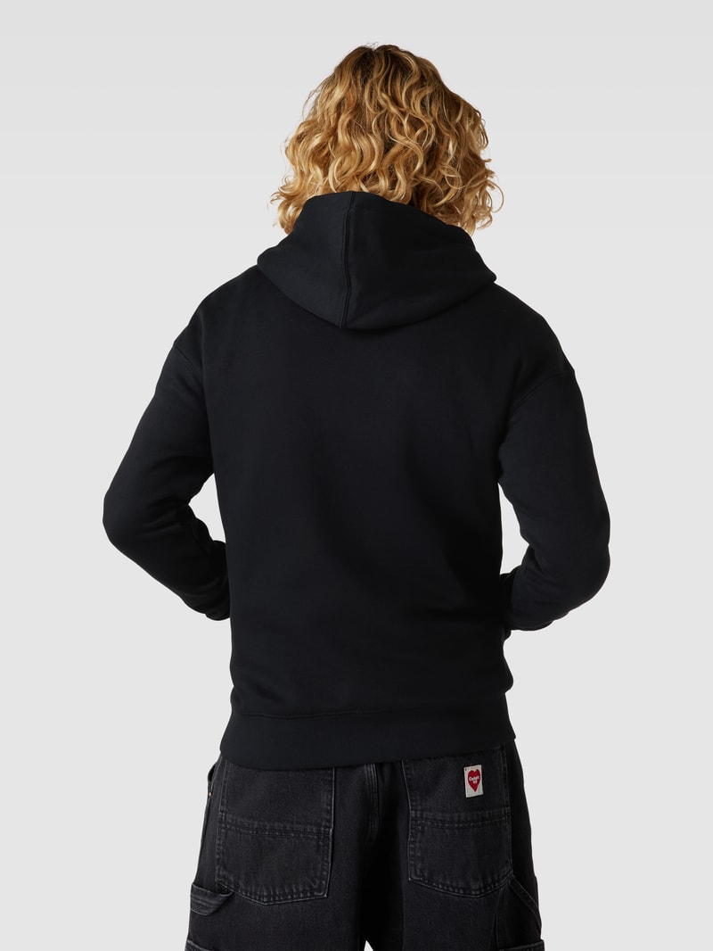 Hoodie mit Känguru-Tasche Modell 'ESTAR' in schwarz