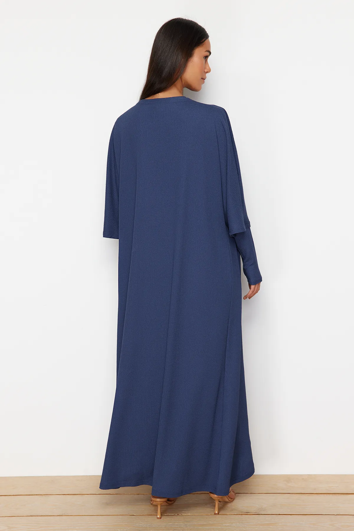 Trendyol Modest  Blauer Wickel-Kimono-Kleid-Strickanzug TCTSS24EB00203