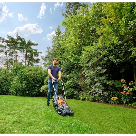 Black & Decker BEMW351-QS Rasenmäher 32 cm 1000 Watt
