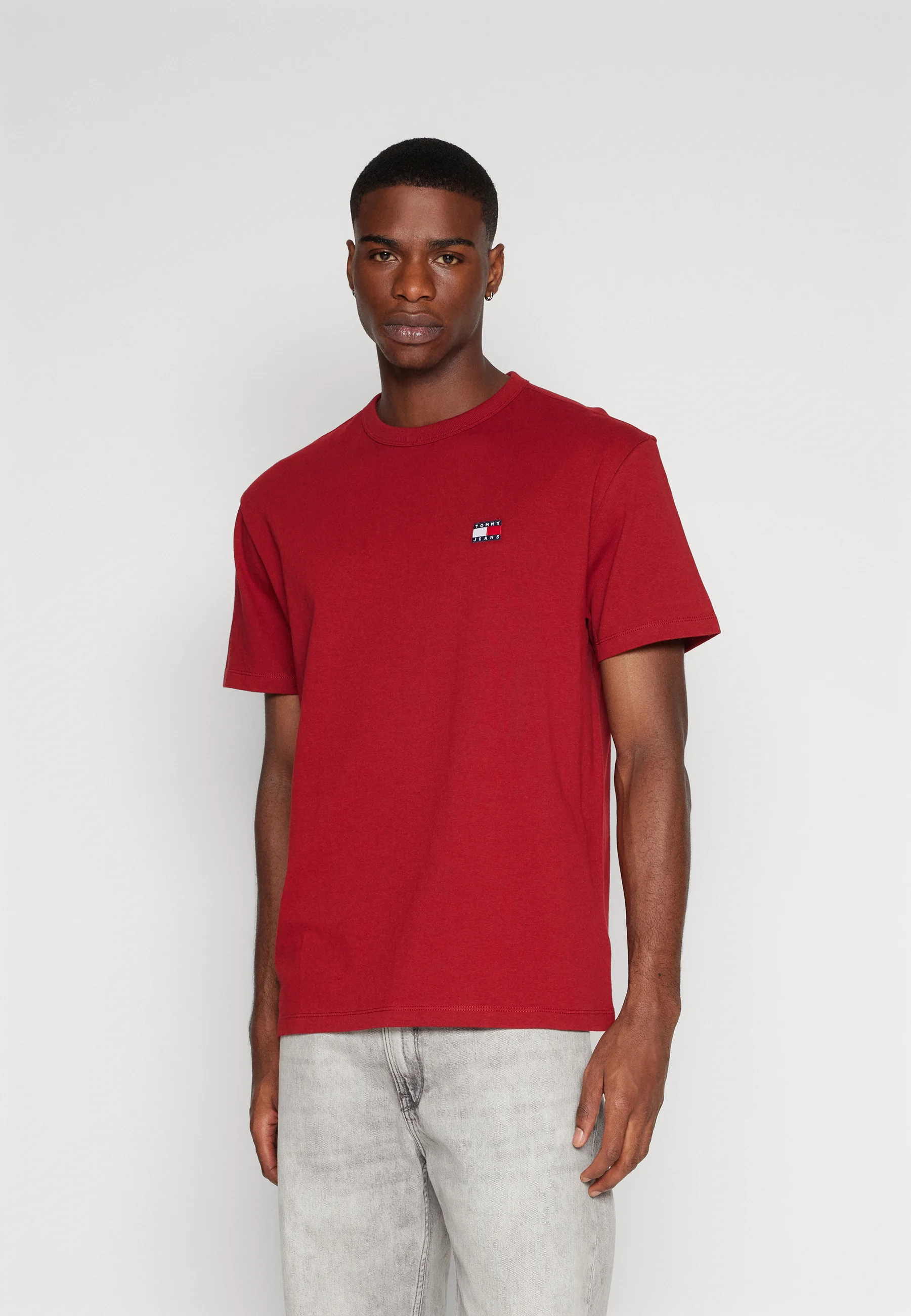 Tommy Jeans BADGE TEE UNISEX - Camiseta básica