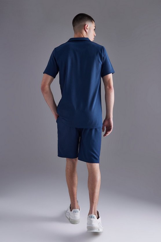 Geripptes Slim-Fit Poloshirt & Shorts