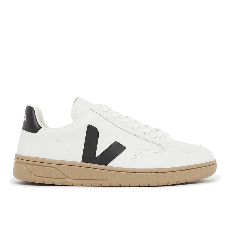 Veja V-12 extra-white black dune