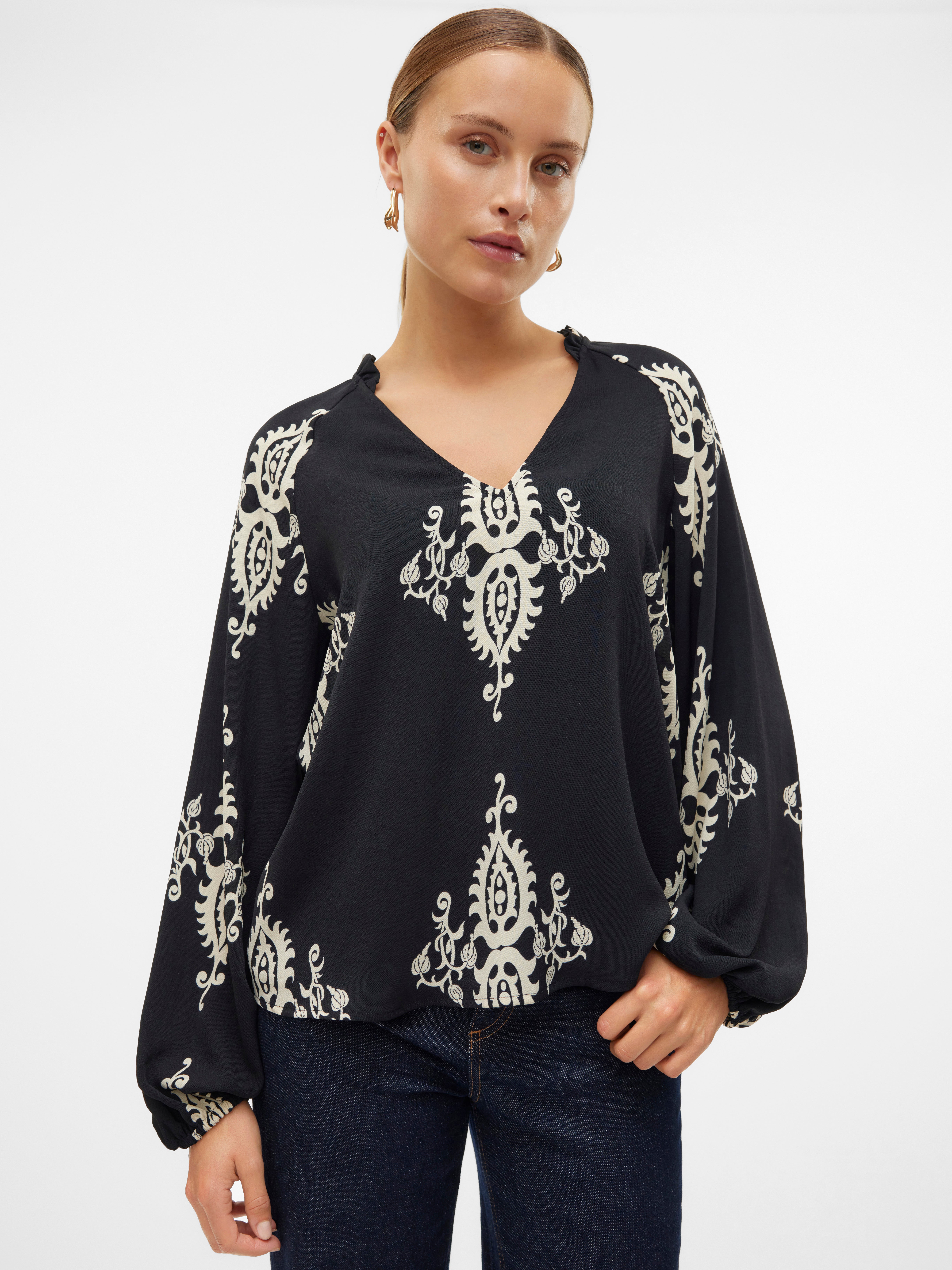 VMQUE Top