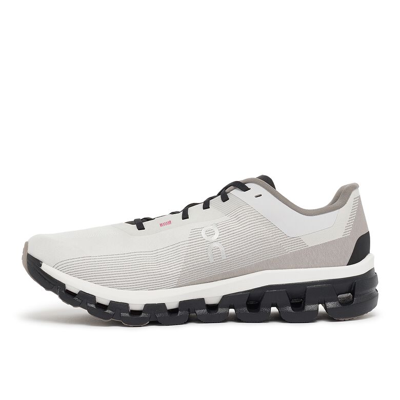 ON Cloudflow 4 Distance white/black