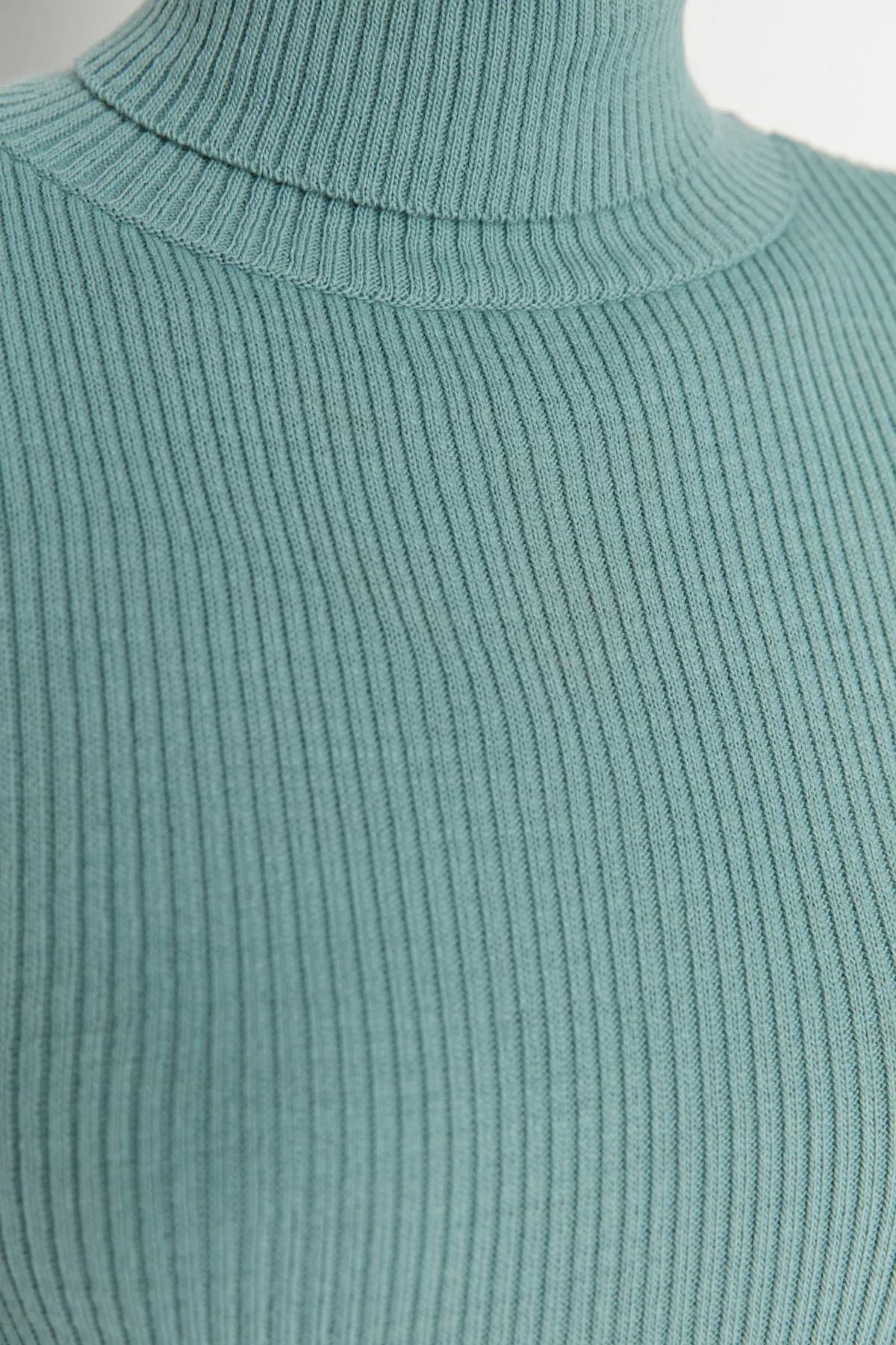 Trendyol Collection  Mintgrüner Basic Rollkragenpullover TWOAW21KZ1279