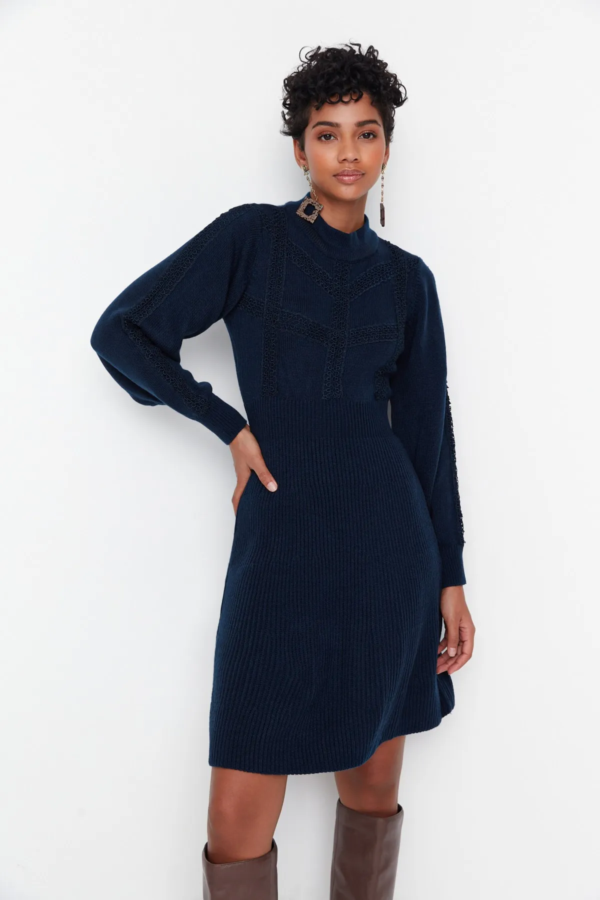 Trendyol Collection  Marineblau Marineblaues Mini-Strickkleid TWOAW22EL0011 Kleid TWOAW22EL0011