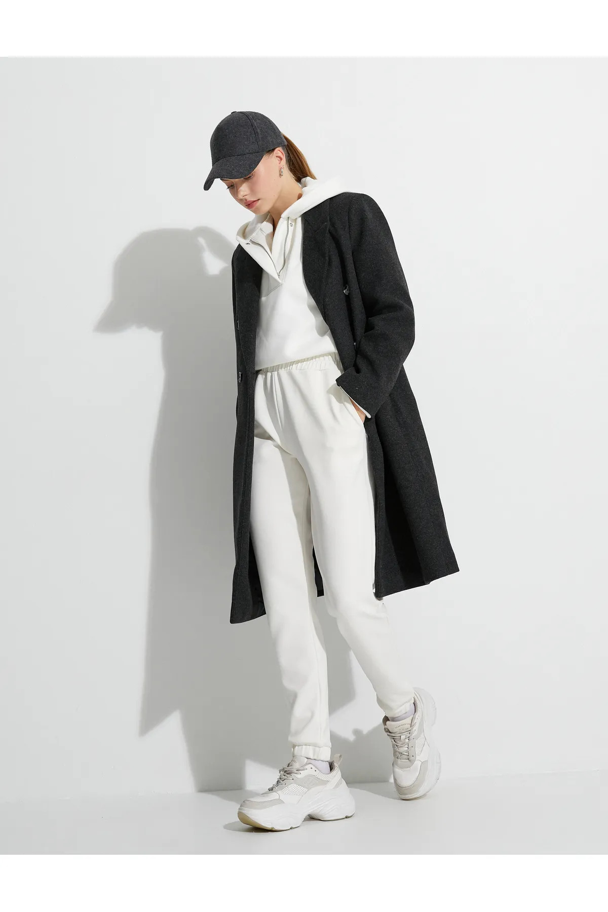 Koton  Basic-Jogger-Jogginghose mit Tasche, Taillenschnürung, Modalstoff, weiche Handstruktur
