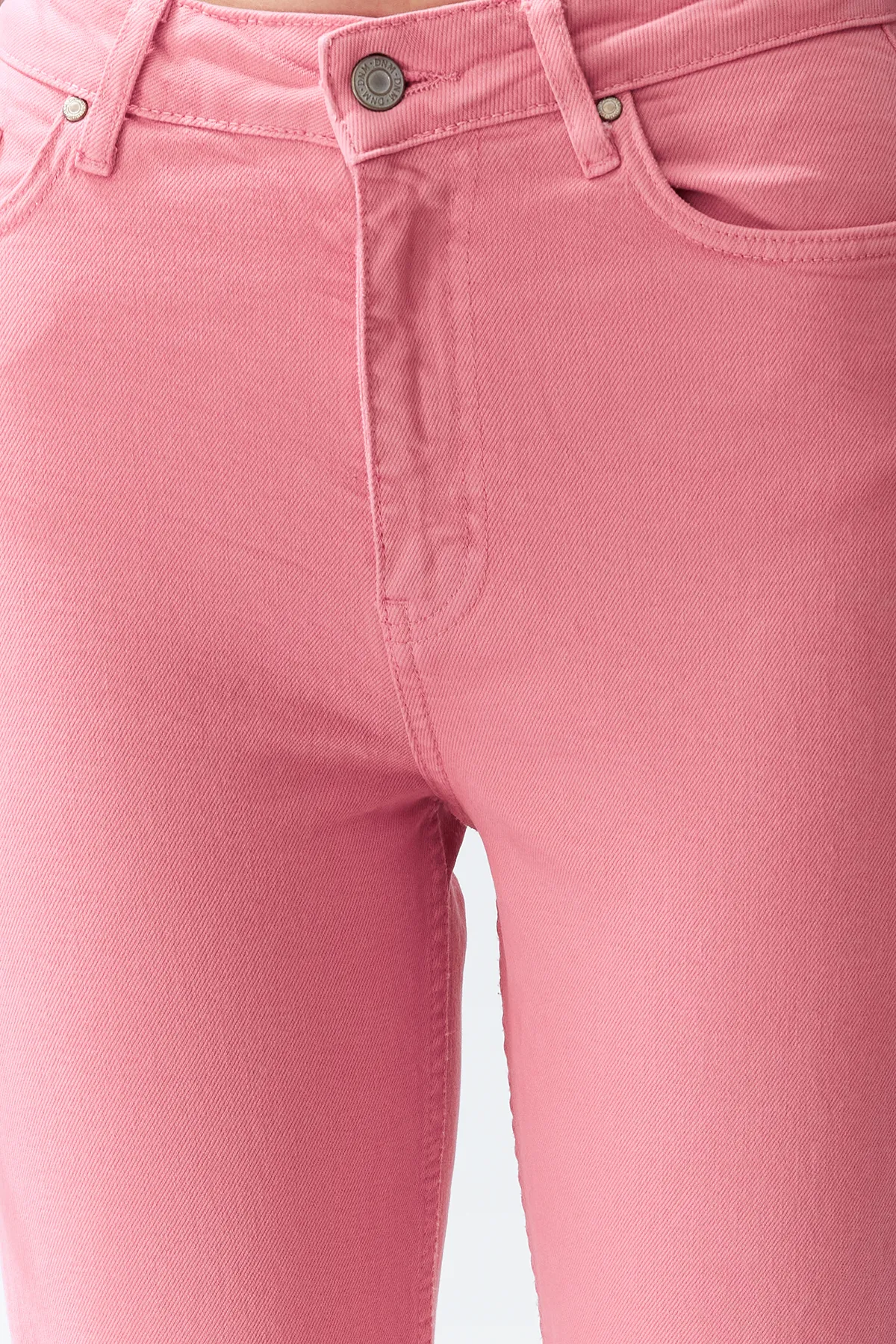 Trendyol Collection  Rosa Mom-Jeans mit hoher Taille TWOSS24JE00229