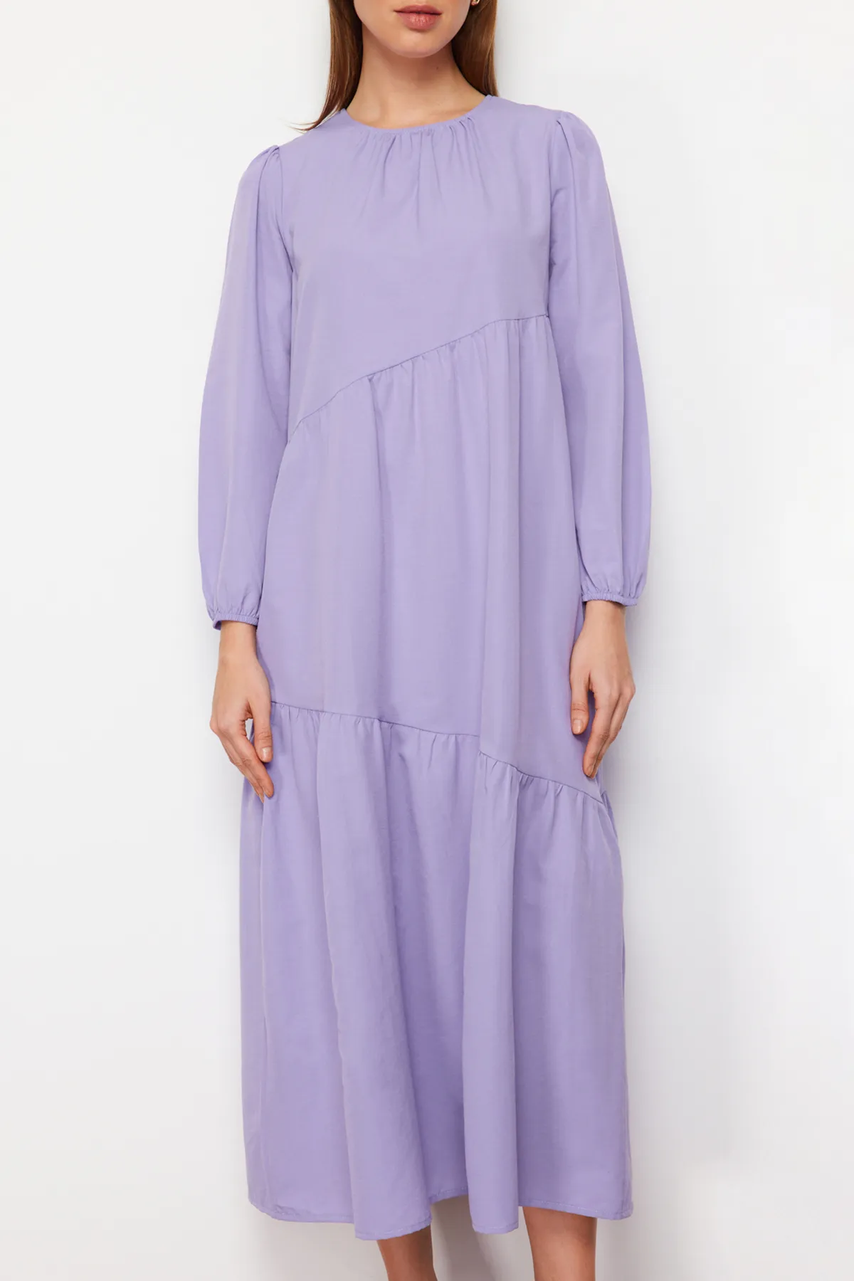 Trendyol Modest  Fliederfarbenes, detailliertes, gewebtes Baumwollkleid mit weitem Schnitt TCTSS21EL3470