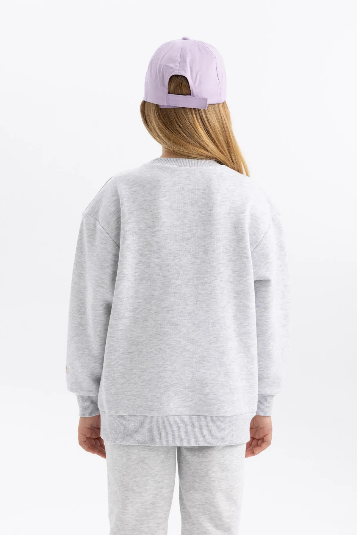 DeFacto  Sweatshirt mit Rundhalsausschnitt, bedruckt, weich, pelzig, dick, für Mädchen B4788a823wn