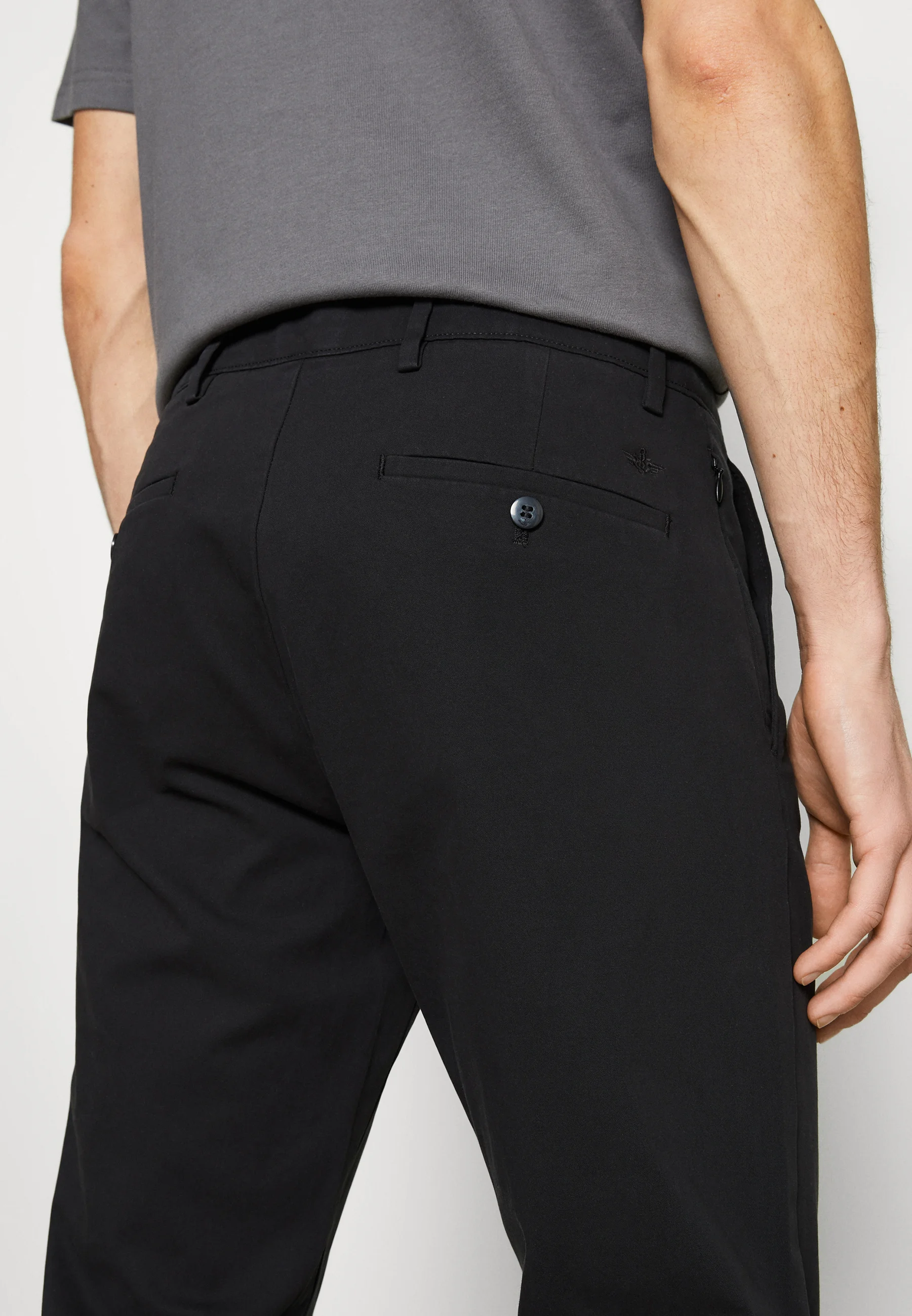 DOCKERS SMART FLEX TAPERED - Chino