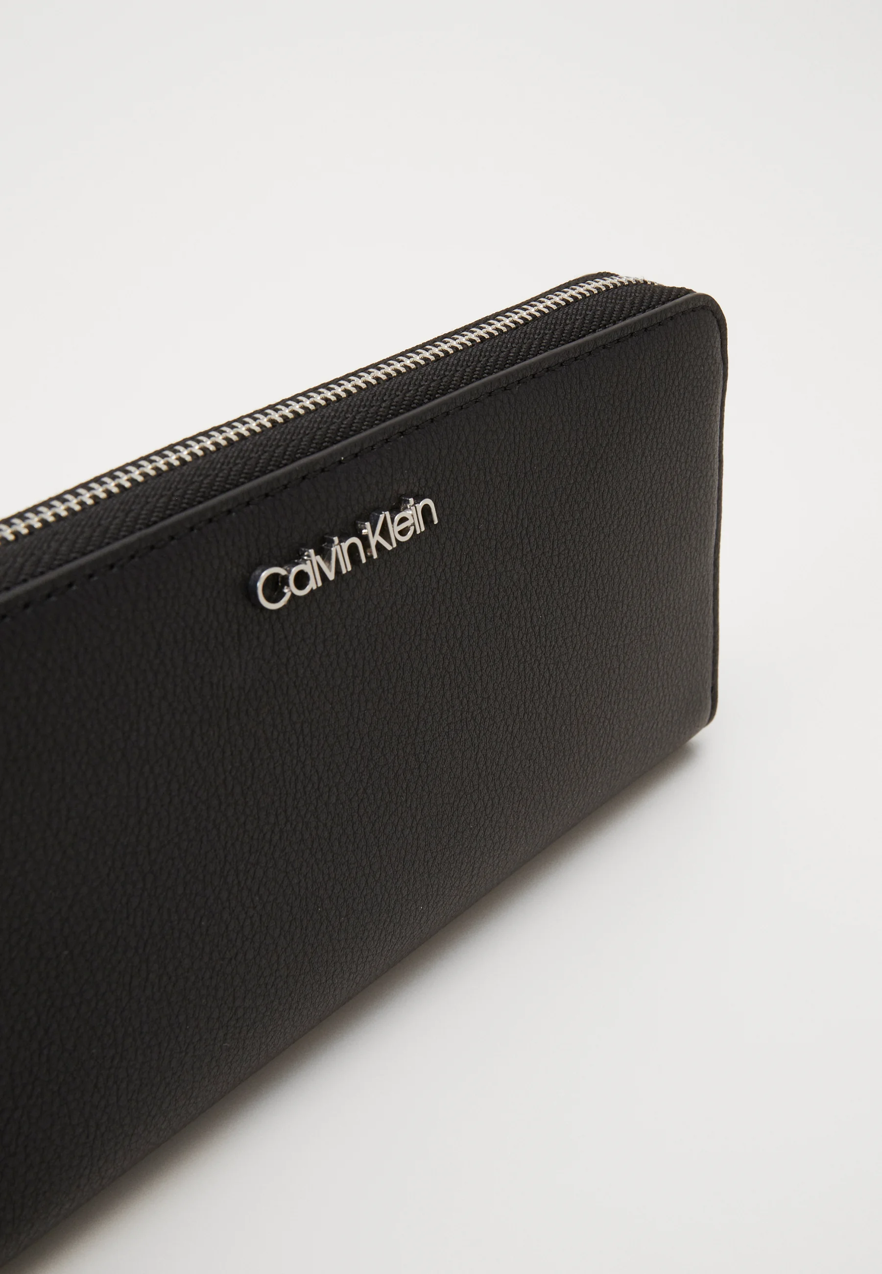 Calvin Klein MUST WALLET - Cartera