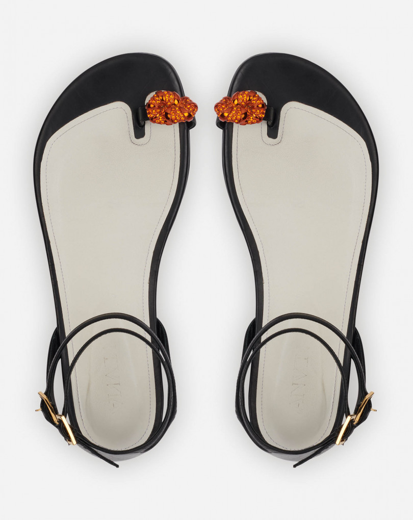 SANDALES PLATES SWING EN CUIR AVEC BIJOU MELODIE