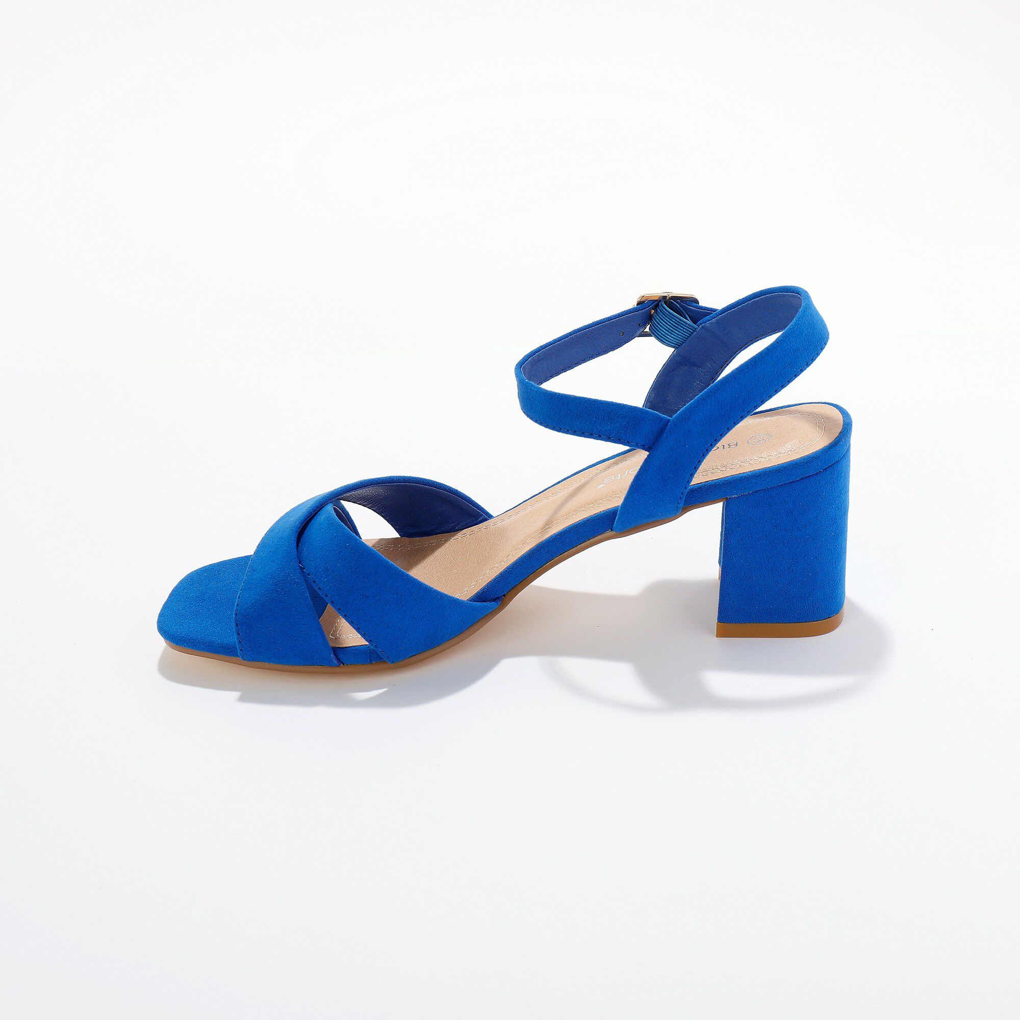 Sandales à talon brides croisées