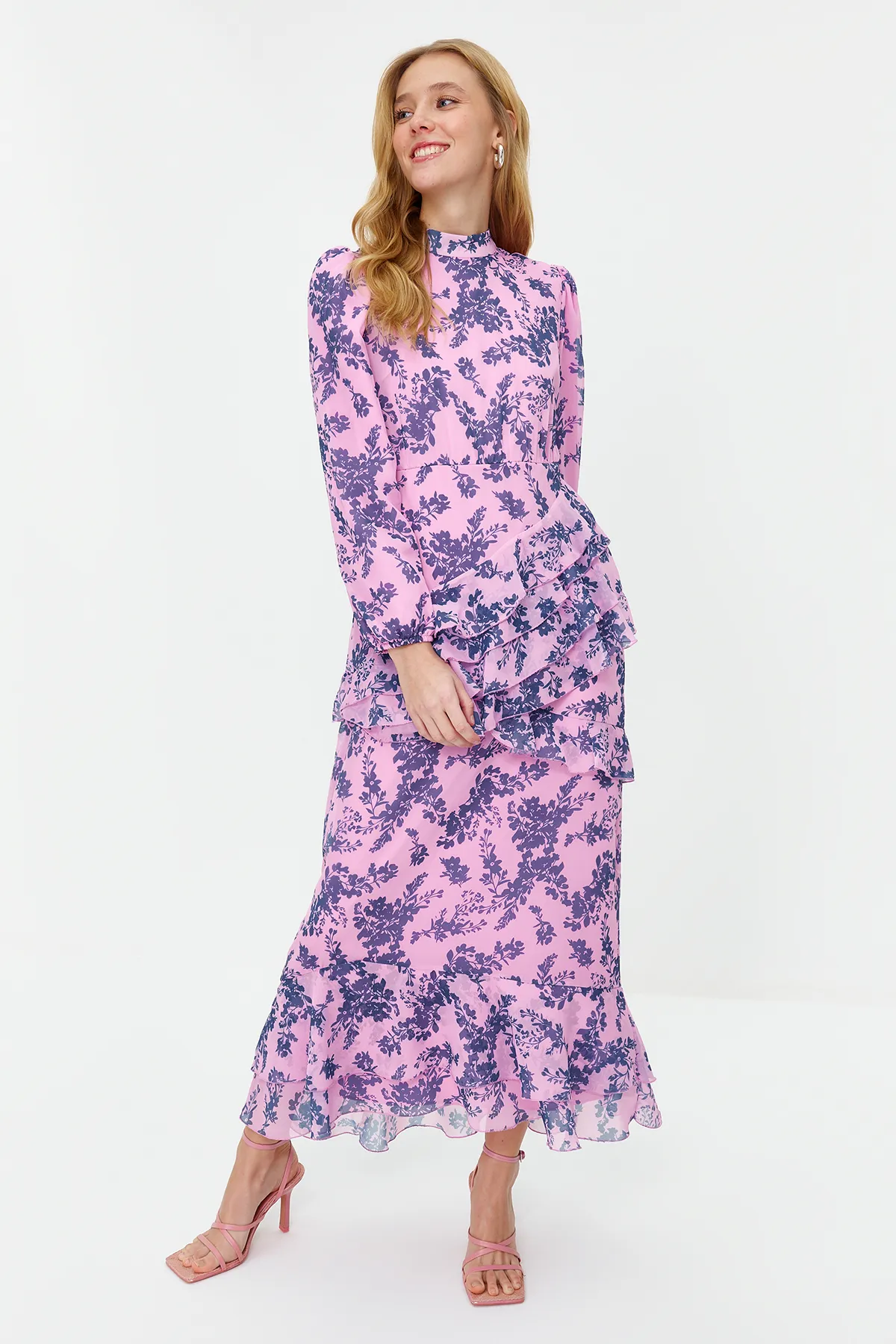 Trendyol Modest  Lilafarbener Blumenrock, gerüschtes, gefüttertes Kleid aus gewebtem Chiffon TCTSS23EB00160