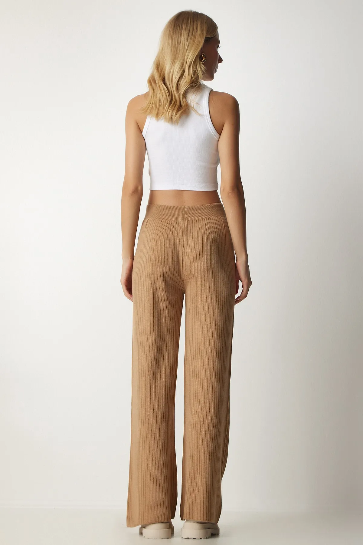 Happiness İstanbul  Biscuit-Rippstrickhose für Damen Kİ00096