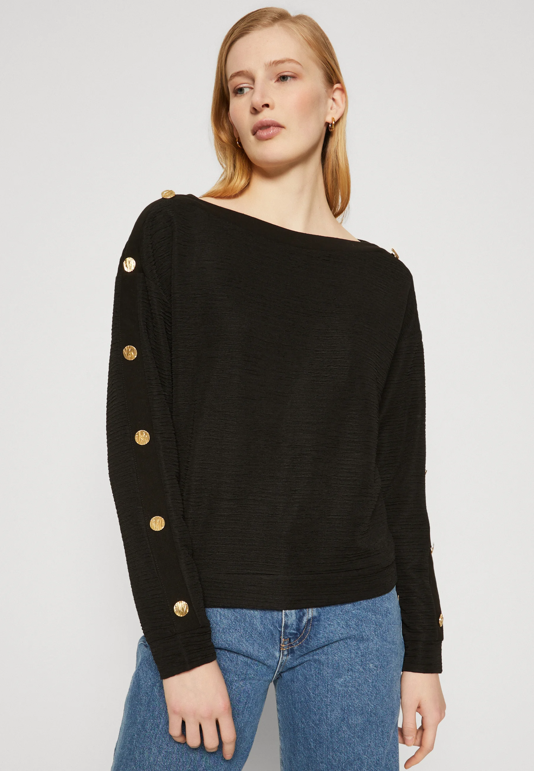 Sudadera Anna Field Tall con textura y hombros descubiertos