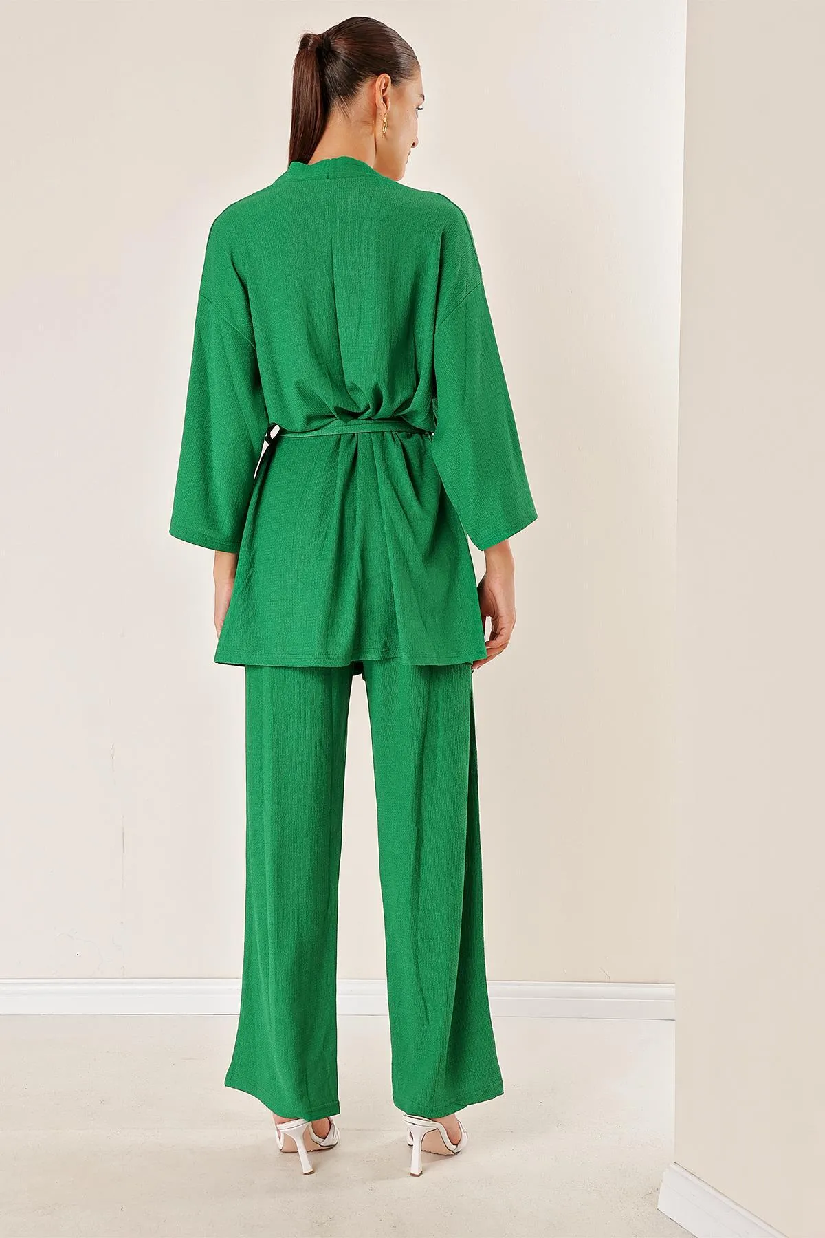 By Saygı  Faltiges Hosen-Taschen-Kimono-Set Grün