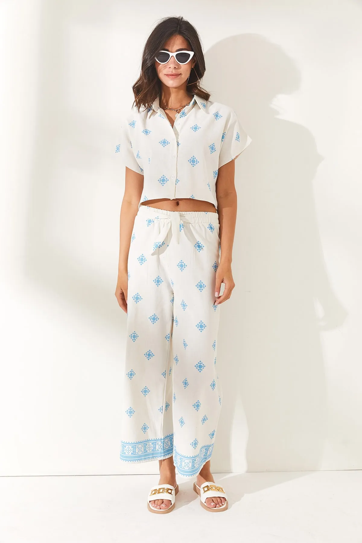Olalook  Blaues Damen-Set aus Oberteil, Hemd und Hose aus Leinenmischung TKM-19000202