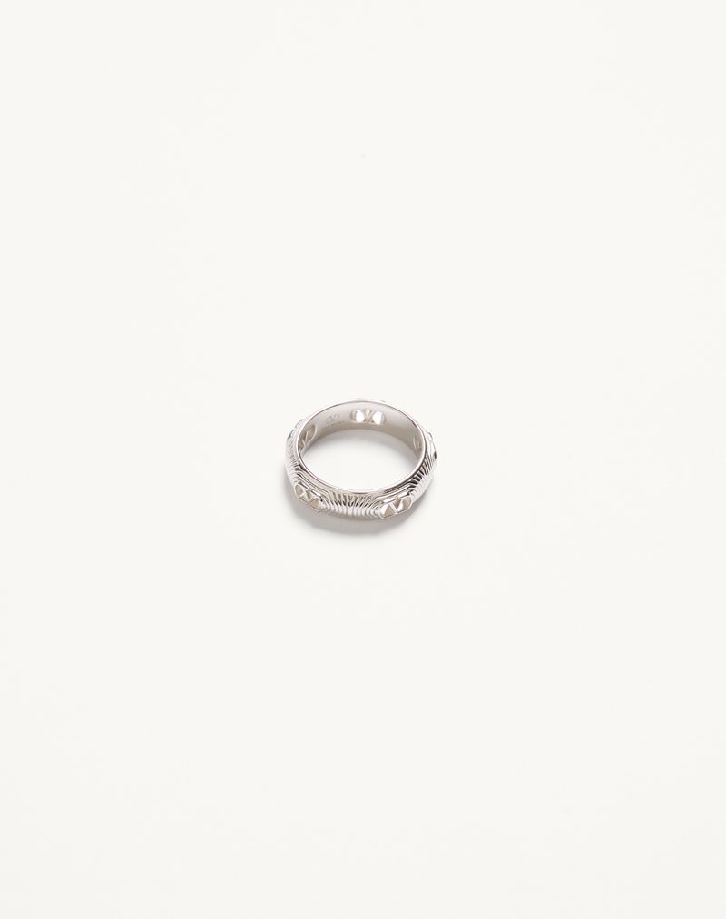 Anel oval de metal