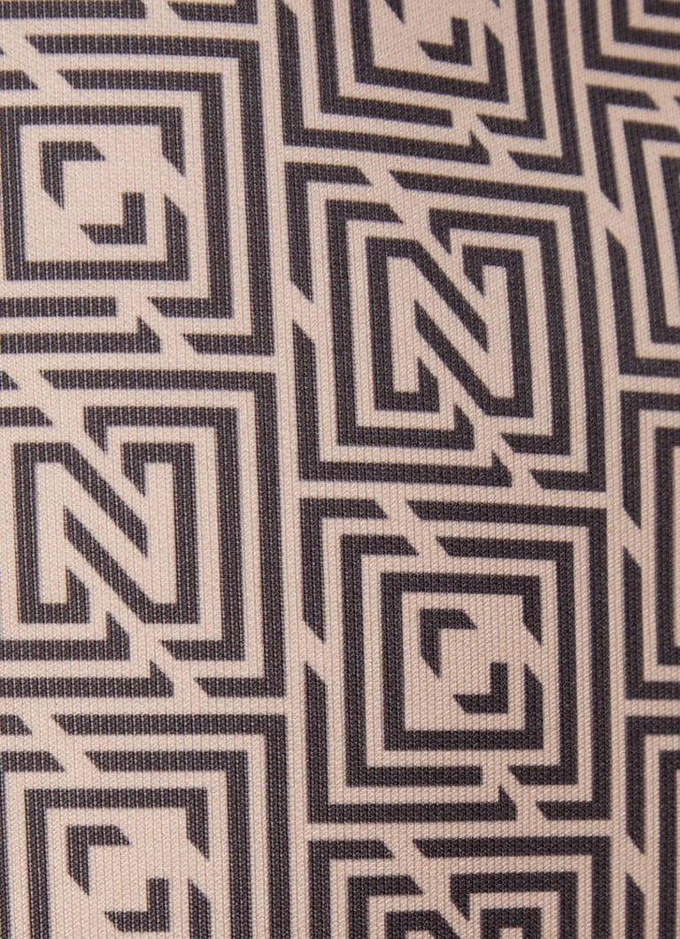 NIKKIE Huesca pulovers ar logotipa apdruku