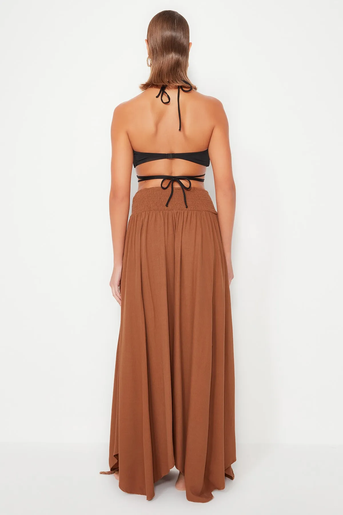Trendyol Collection  Brauner gewebter Maxirock mit Schlitz TBESS23ET00001