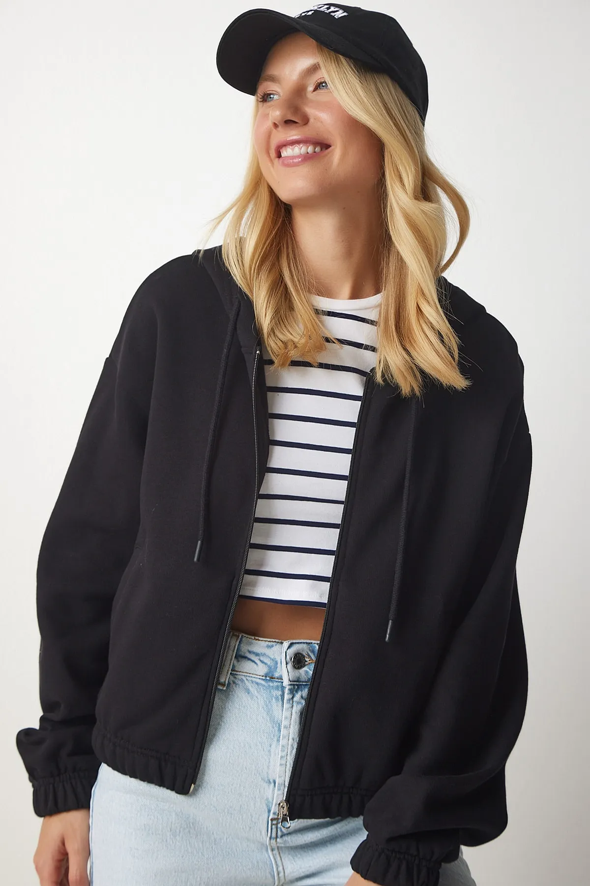 Happiness İstanbul  Sweatshirt - Schwarz - Regular Fit
