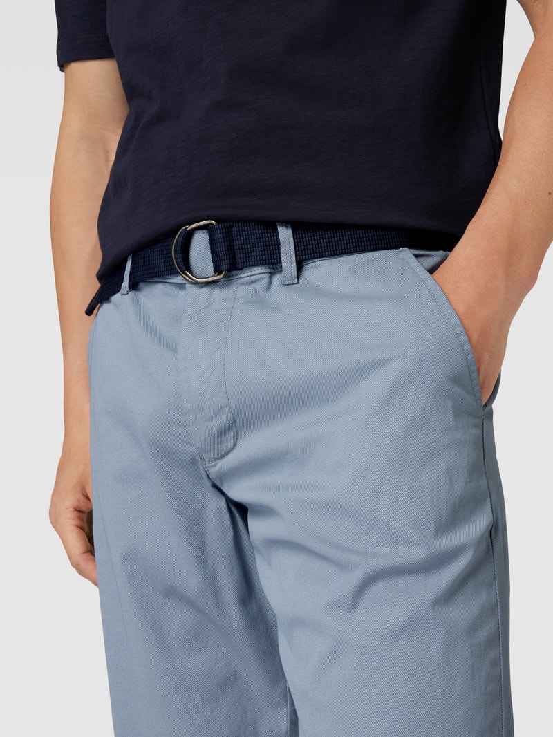Bermudas mit Stoffgürtel in bleu