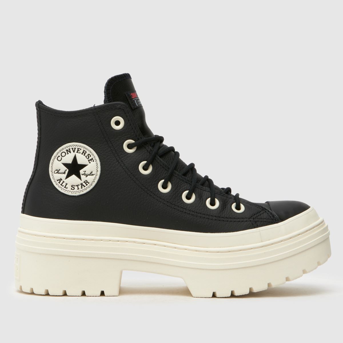 Converse All Star Lugged sarkú cipők fekete és fehér színben