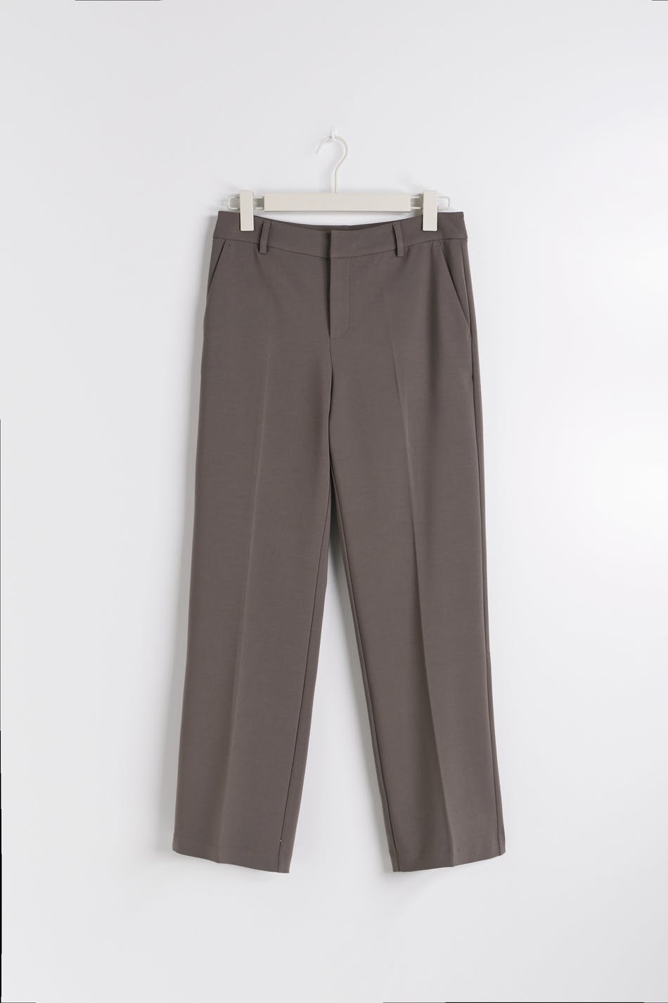 Straight tall trousers