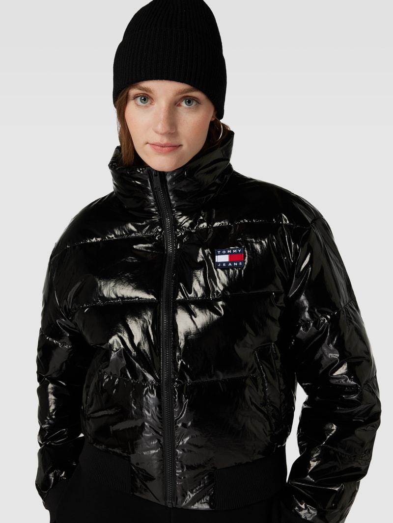 Steppjacke mit Stehkragen in schwarz