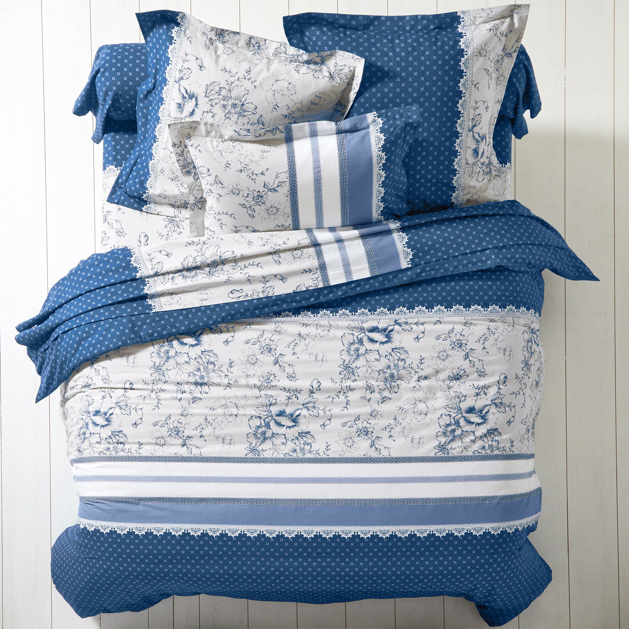 Linge de lit Gabrielle en coton imprimé pois, fleurs et dentelle