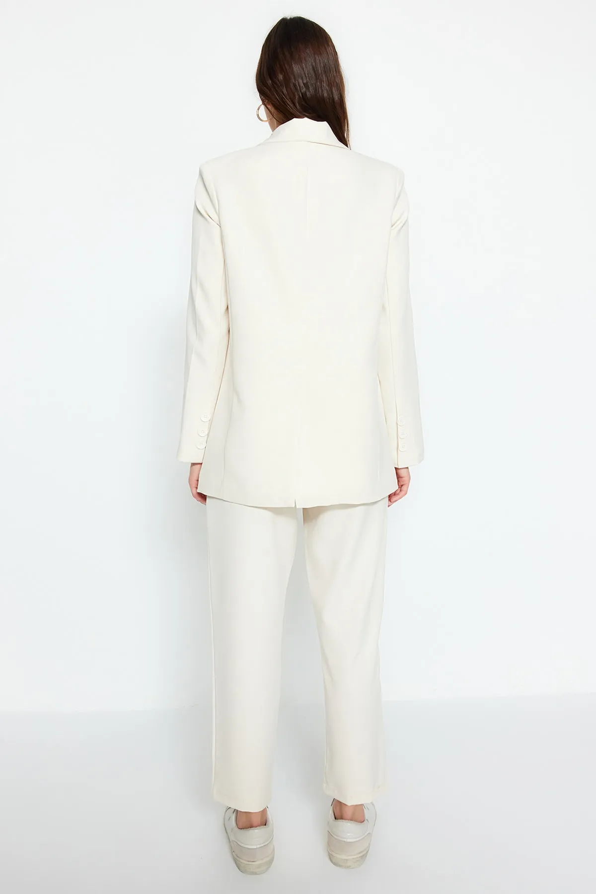 Trendyol Modest  Cremefarbenes Blazer-Jacken-Hosen-Gewebe-Bottom-Top-Set TCTAW23US00132