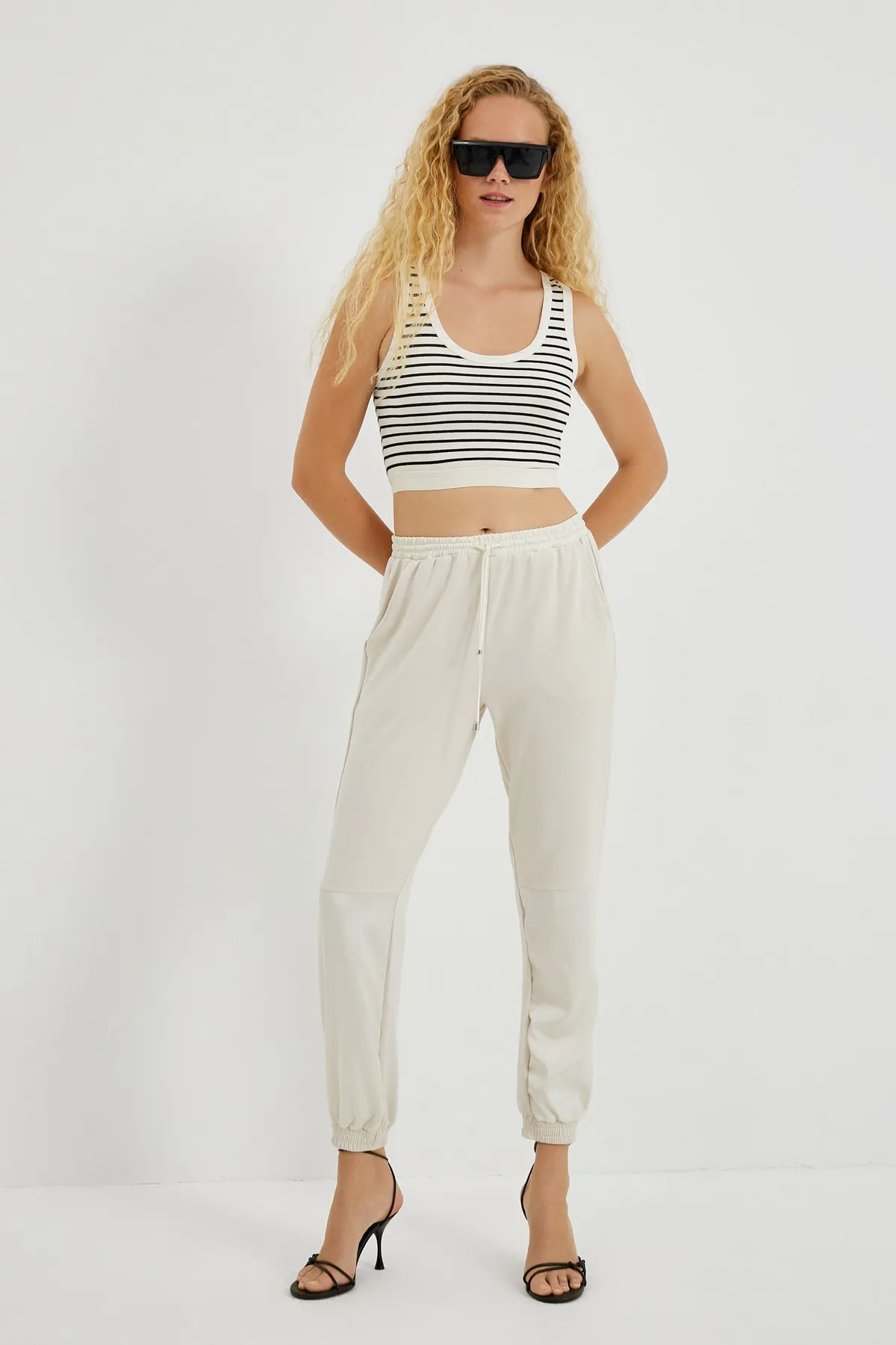 Koton  Beige Jogginghose für Damen 2SAK30048EK
