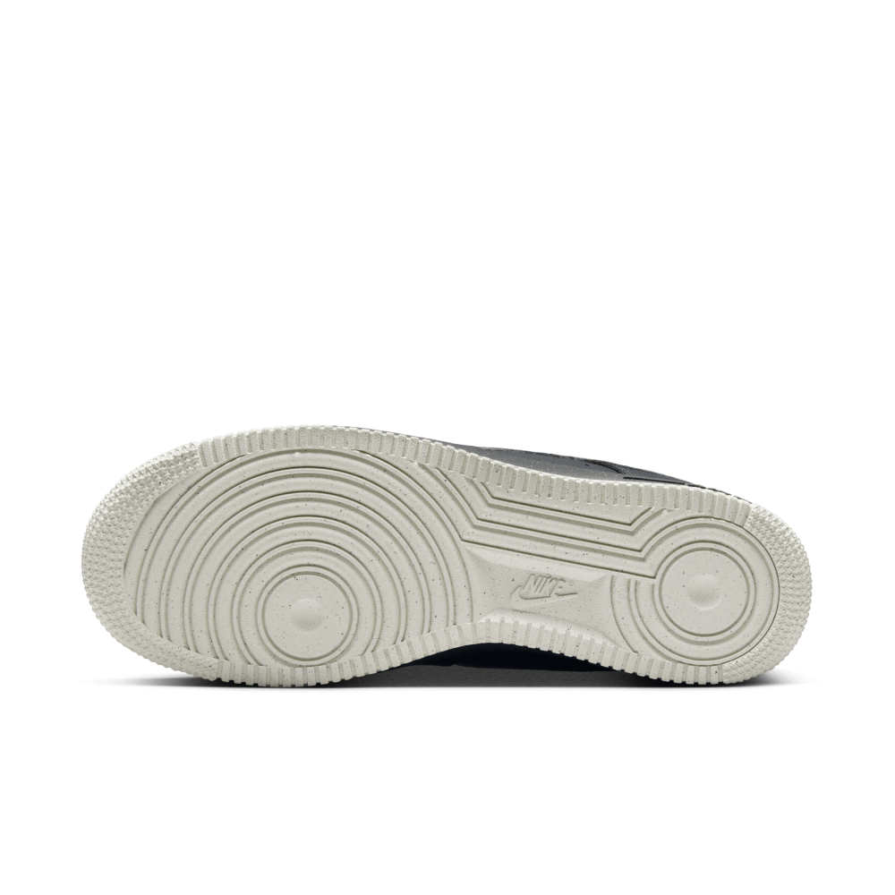 Nike Air Force 1 07 W FZ4350-001 / grau