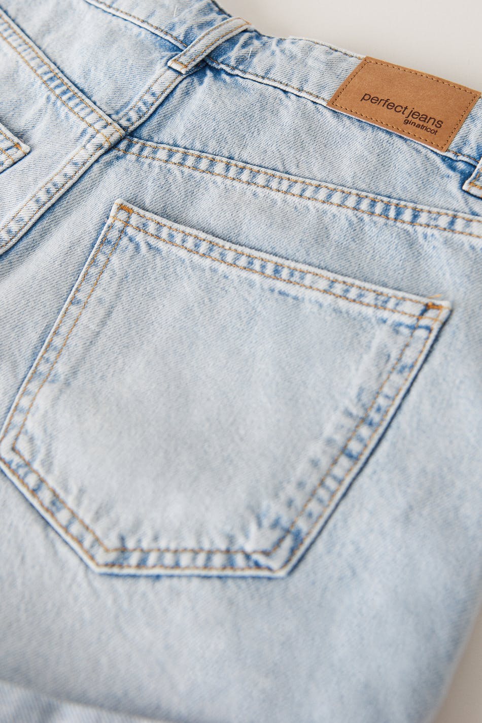 Dagny mom shorts