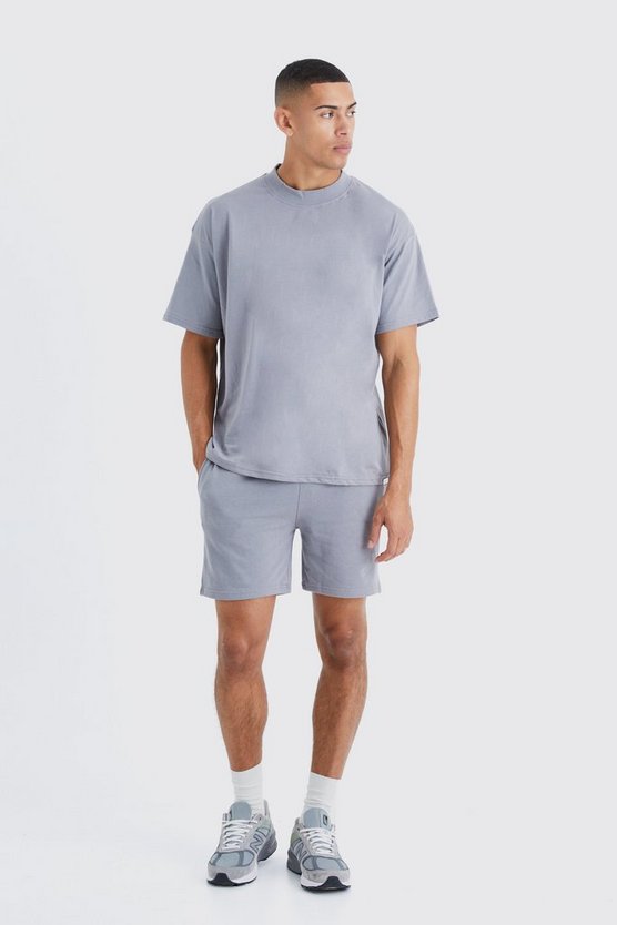 Kurzes Oversize T-Shirt & Shorts
