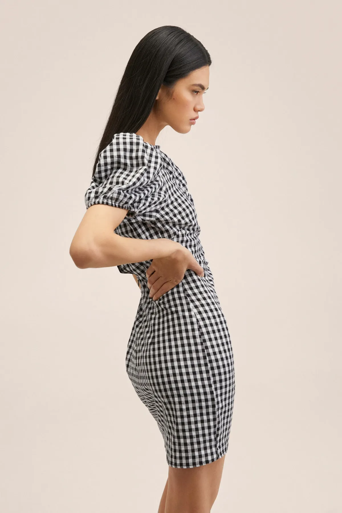 MANGO  Schwarzes Damenkleid 27027121