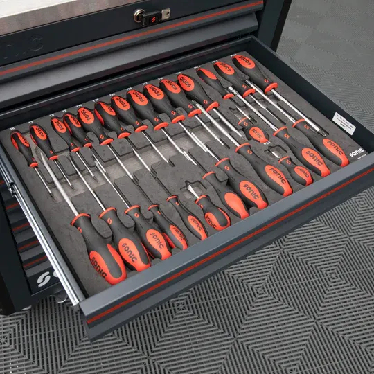 Last day limited to 96 pieces only 79.99Factory clearance mobile roller cab with 13 drawers