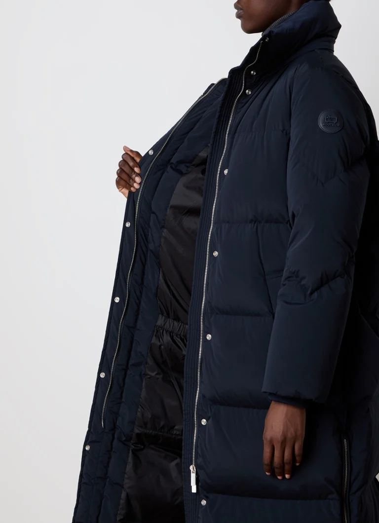 Zateplená parka Woolrich Aurora s péřovou výplní a odnímatelnou kapucí