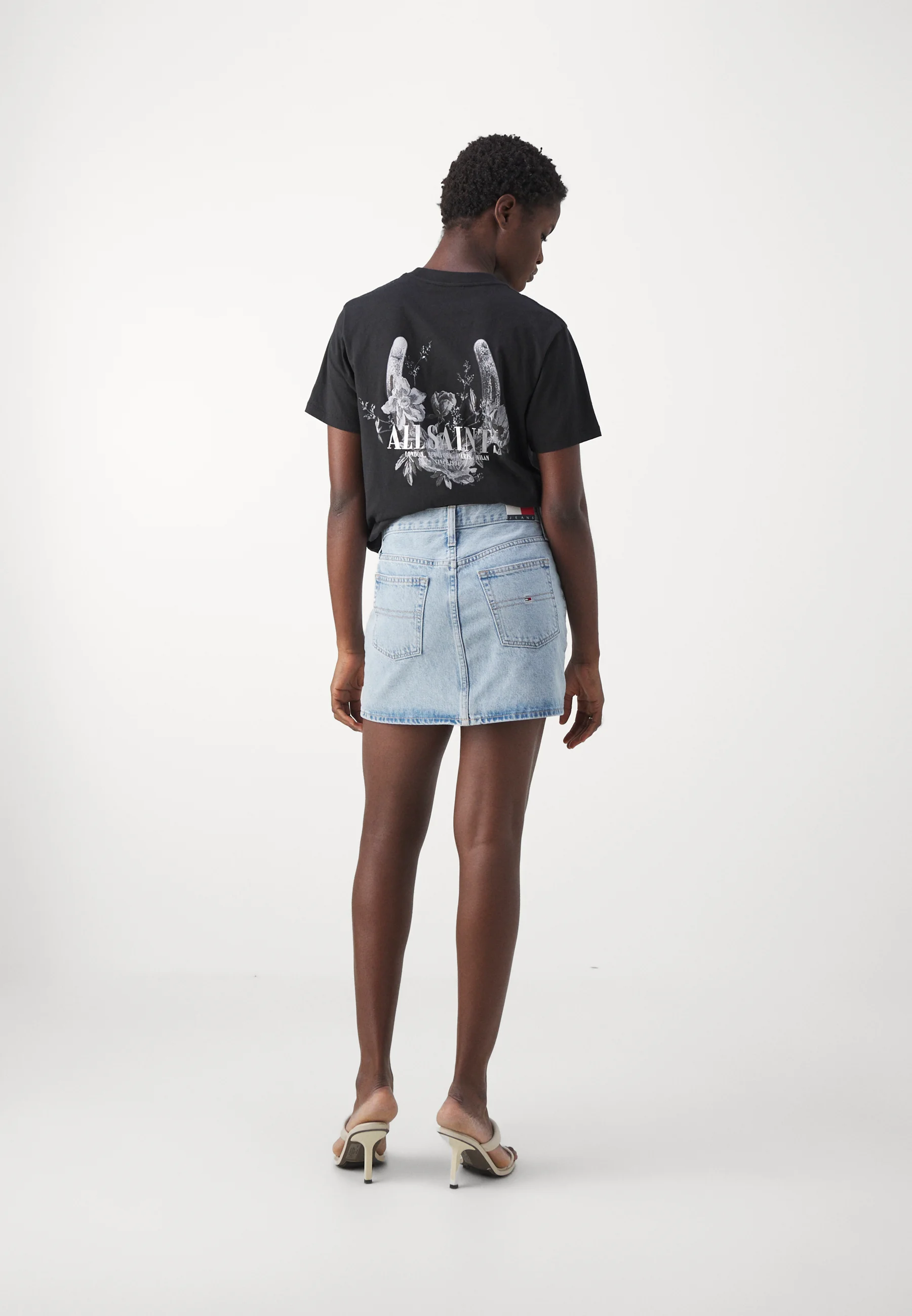 Tommy Jeans IZZIE SKIRT - Falda vaquera