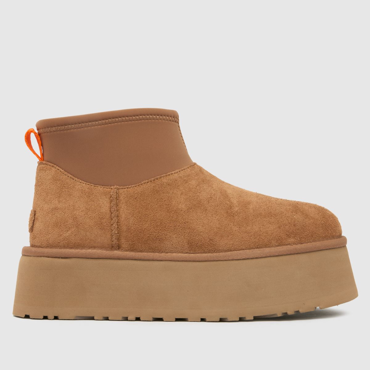 UGG – Klassiska mini-stövlar i kastanjebrun färg