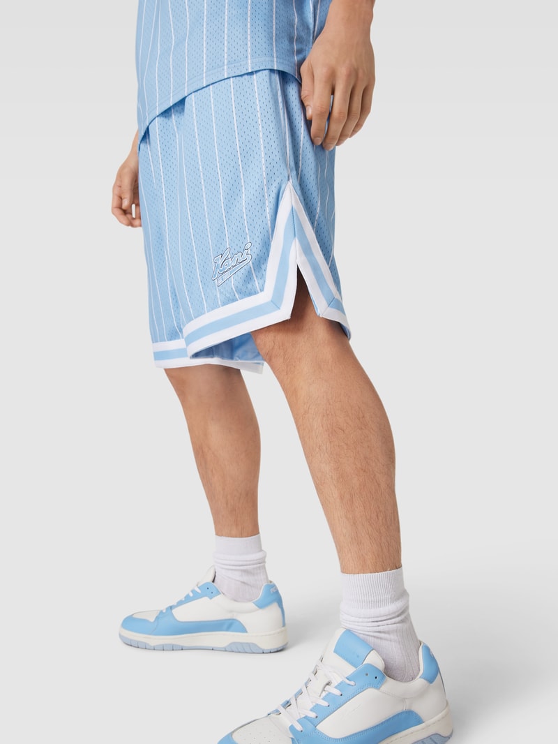 Sweatshorts mit Label-Patch Modell 'Varsity' in hellblau