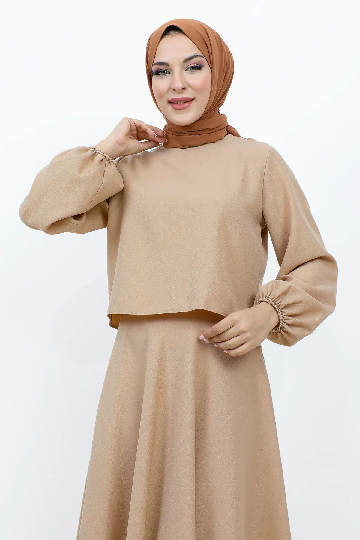 Tesettür Dünyası  Rockanzug mit elastischen Ärmeln TSD231105 Beige